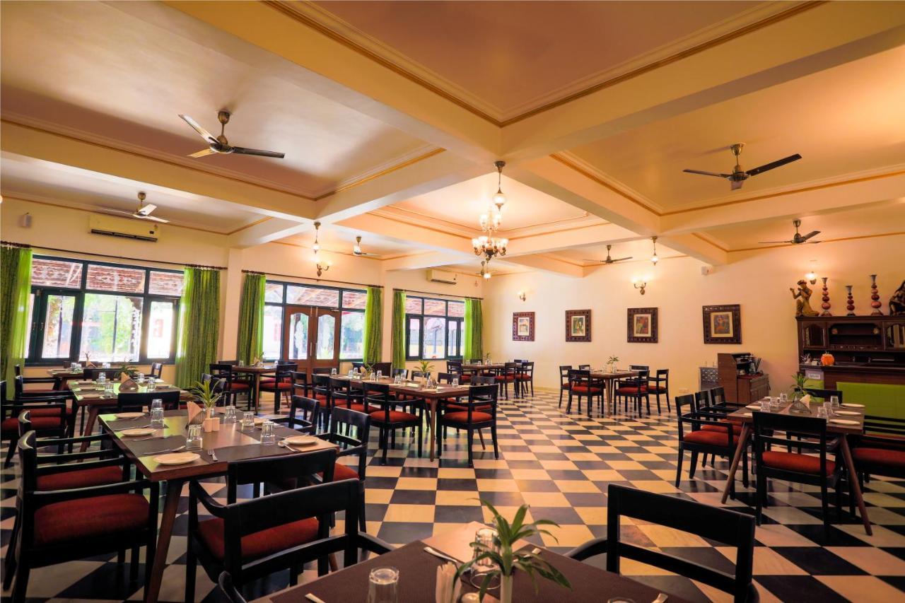 Amantra Shilpi Resort & Spa Udaipur Exterior foto