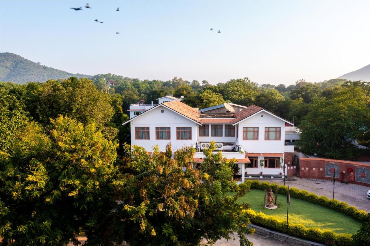 Amantra Shilpi Resort & Spa Udaipur Exterior foto